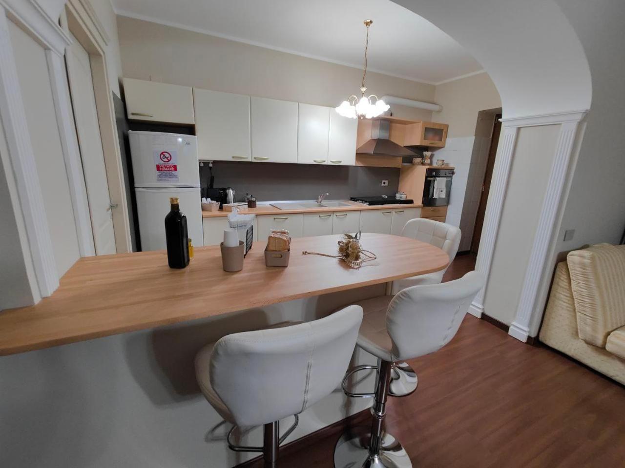 Casa Vacanze 아리아노이르피노 외부 사진